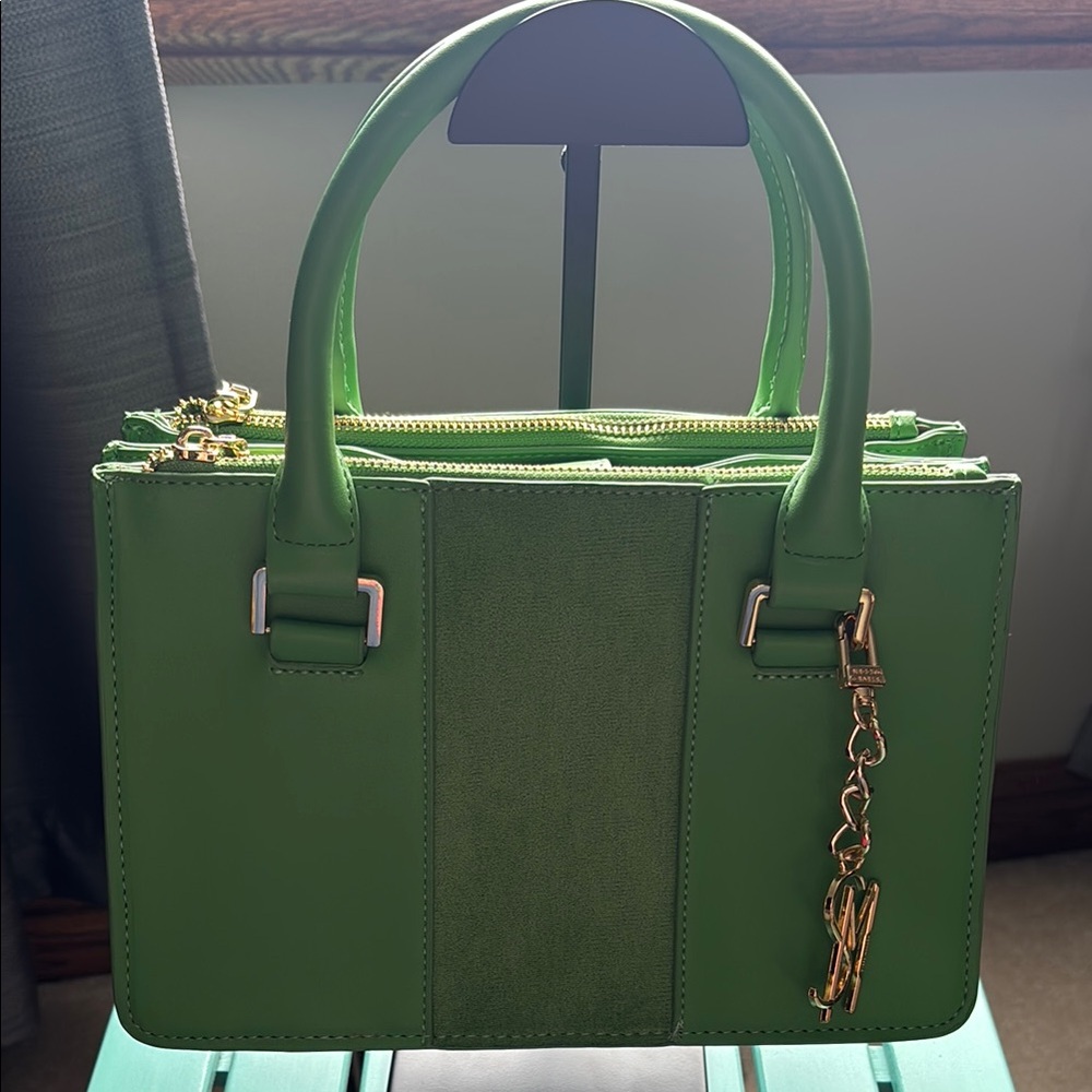 NWOT Steve Madden Green Flare bgenna2 Satchel